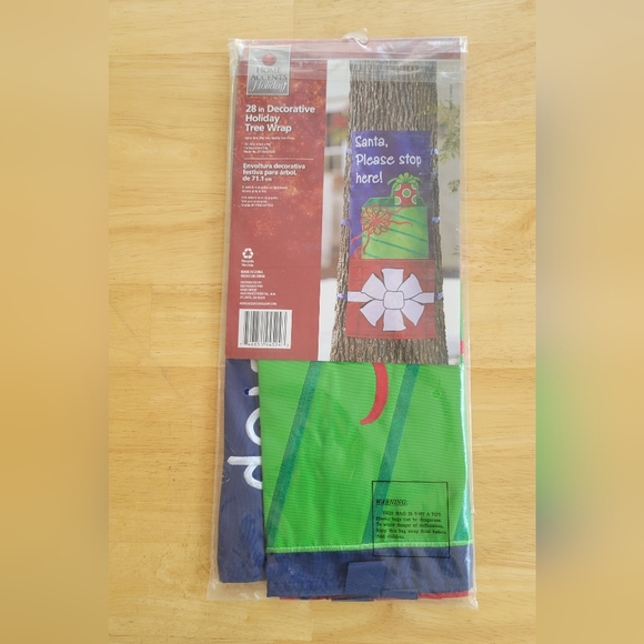 NEW Holiday tree wrap - Picture 2 of 4